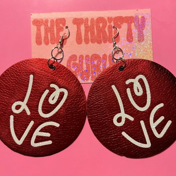 Love Chic: Oversized Geometric Earrings – Limited Edition! 💖✨ - Picture 2 of 3